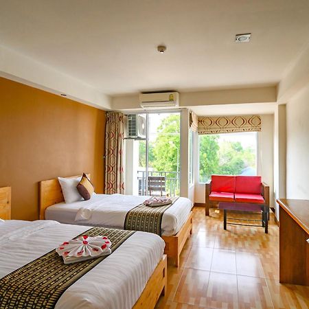 The Lord Nelson Hotel Ban Chang  Room photo